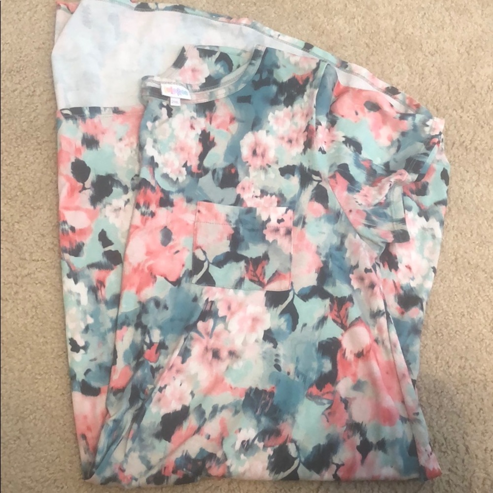 LulaRoe 2xl Carly watercolor